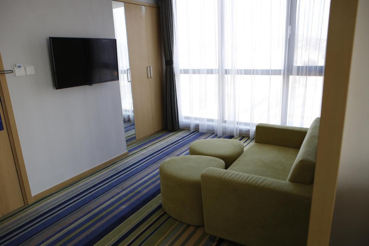 Holiday Inn Express Yingkou Onelong Plaza By Ihg Gaizhou 외부 사진